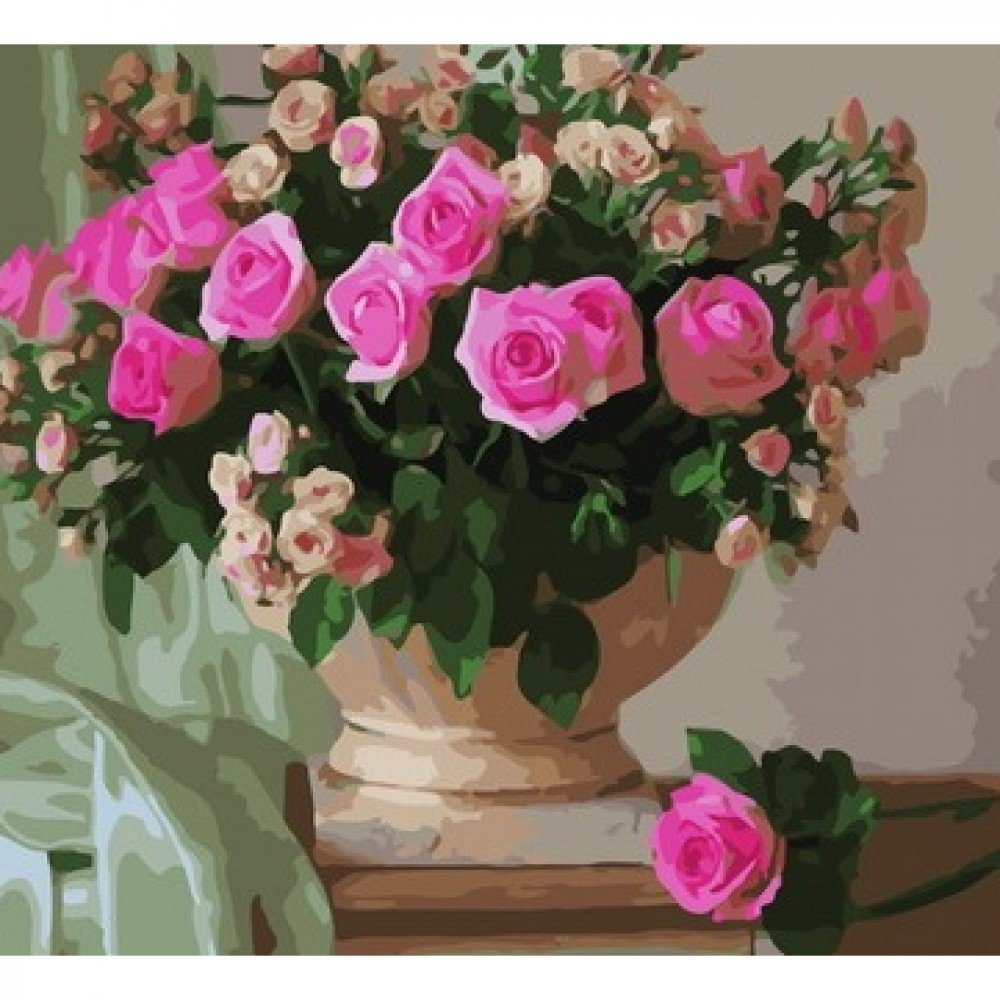 Розовые розы в вазе
