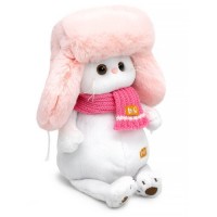 Кошка Ли-Ли в меховой шапке и шарфе Медведь Калуга