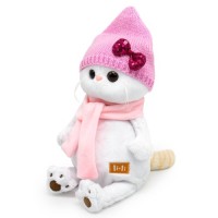 Кошка Ли-Ли в шапке с бантом и шарфе Медведь Калуга